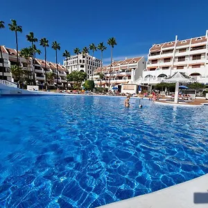 apartment-vistasol-beach-front-with-heated-pool-in.tenerifehoteles.net/